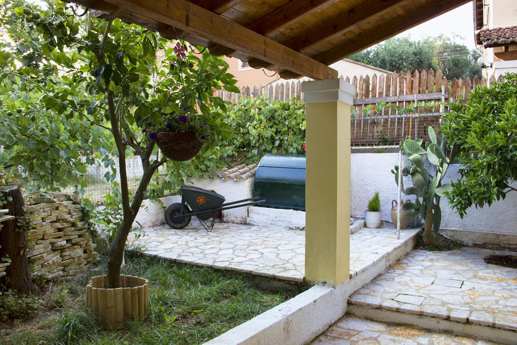 Salvanos Residence Ipsos Luaran gambar